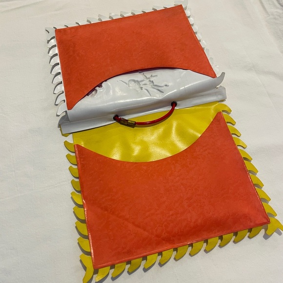 1950s RARE Collectible EARLY Disneyland Vinyl Purse Near Mint Condition - Picture 8 of 13